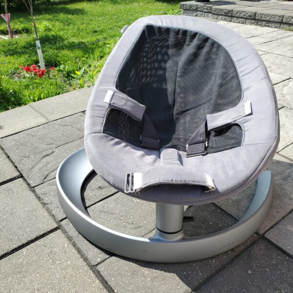 Nuna Leaf baby bouncer